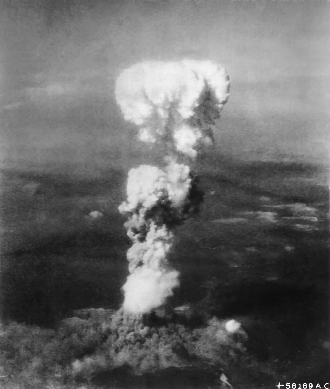 히로시마 원자폭탄(1945)